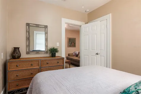 3655 N 1st (upper Unit) Avenue St Petersburg FL 33713