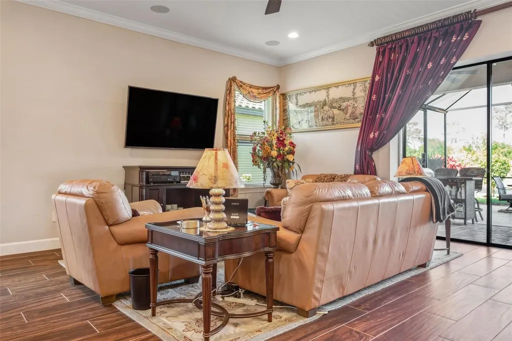 8530 Grand Alberato Road Tampa FL 33647