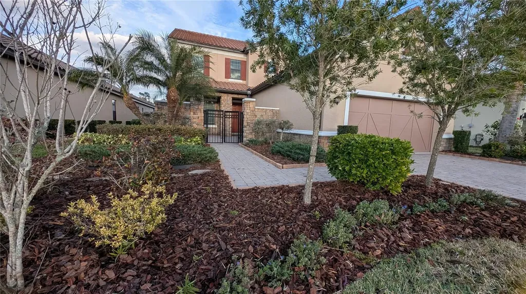 8530 Grand Alberato Road Tampa FL 33647