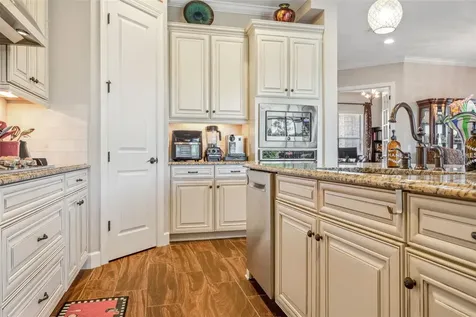 8530 Grand Alberato Road Tampa FL 33647
