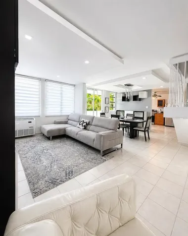 Avenue San Ignacio Prados Del Monte Guaynabo PR 00969