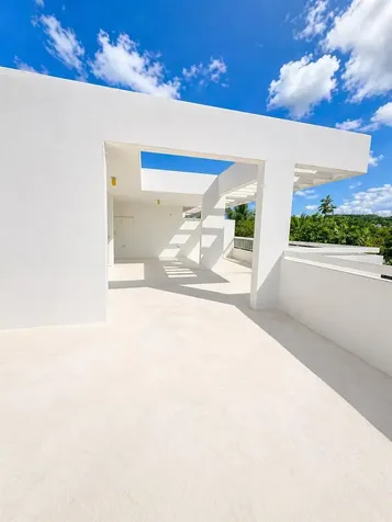 Avenue San Ignacio Prados Del Monte Guaynabo PR 00969