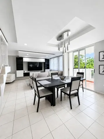 Avenue San Ignacio Prados Del Monte Guaynabo PR 00969