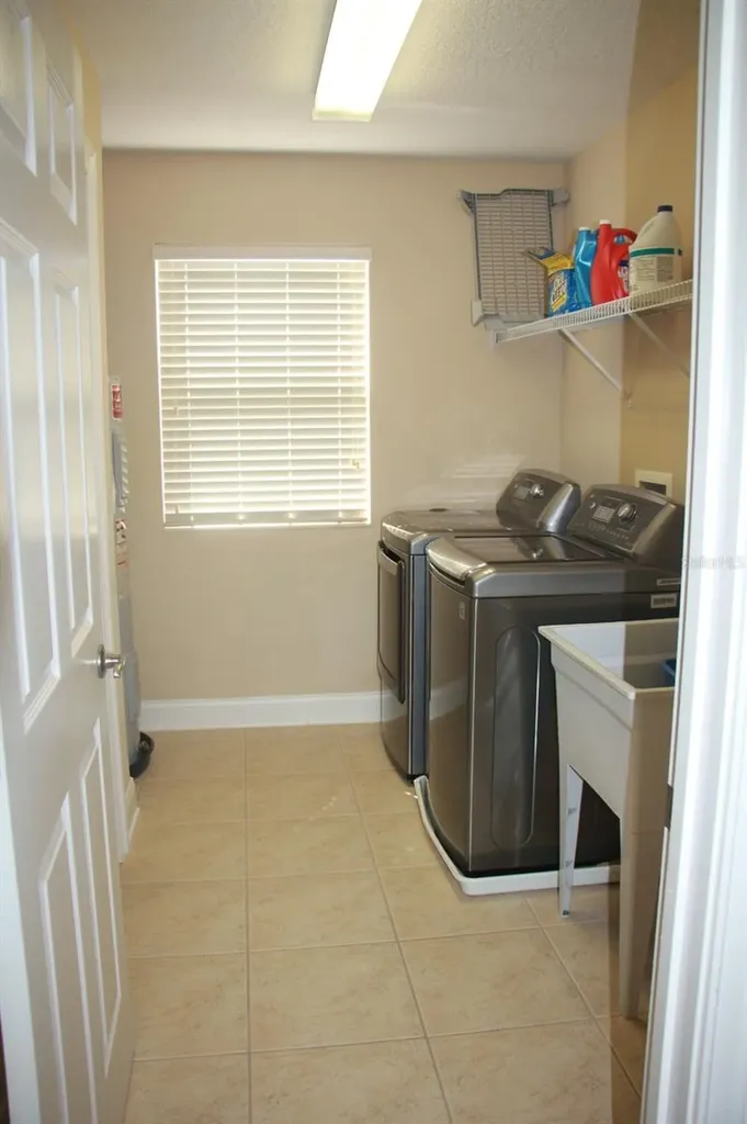 6935 Brescia Way Orlando FL 32819