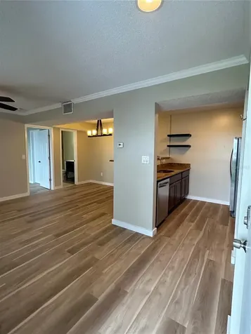 455 Alt 19 S Palm Harbor FL 34683