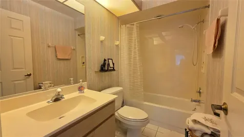 5710 Sheffield Greene Circle Sarasota FL 34235