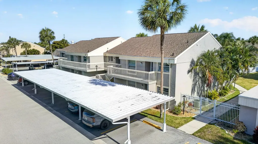 5934 7th Avenue W Bradenton FL 34209