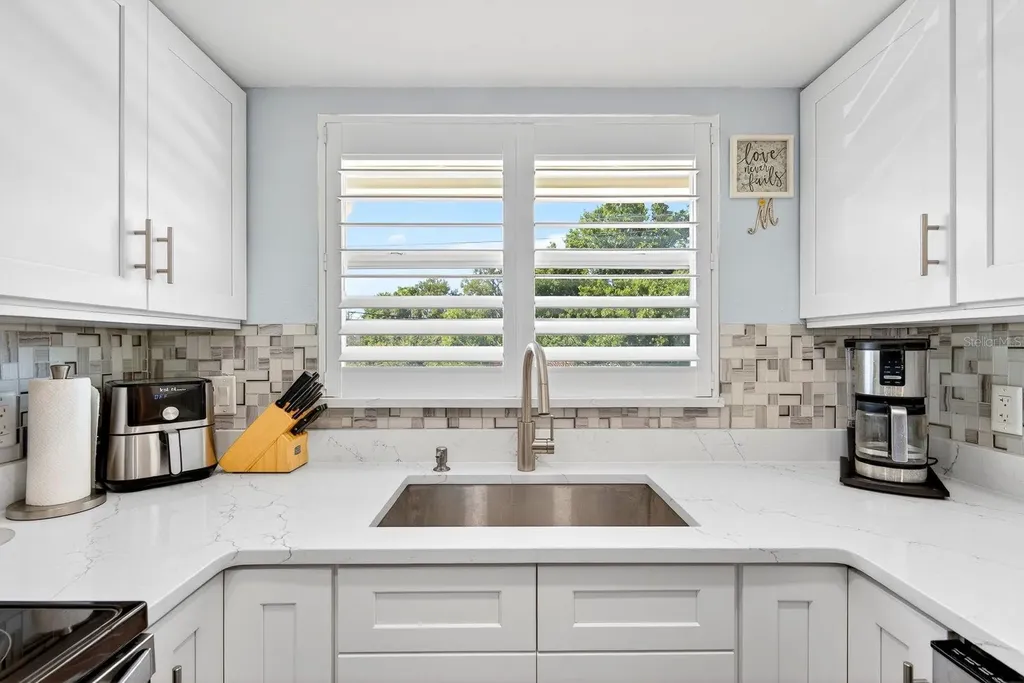 5934 7th Avenue W Bradenton FL 34209