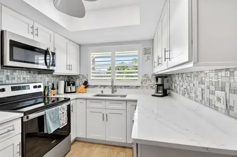 5934 7th Avenue W Bradenton FL 34209