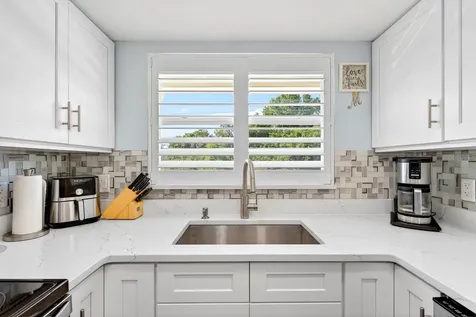 5934 7th Avenue W Bradenton FL 34209