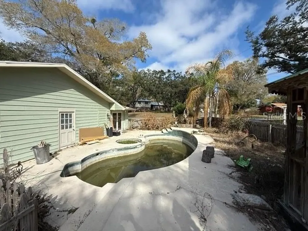 684 Stratford Drive Deland FL 32724
