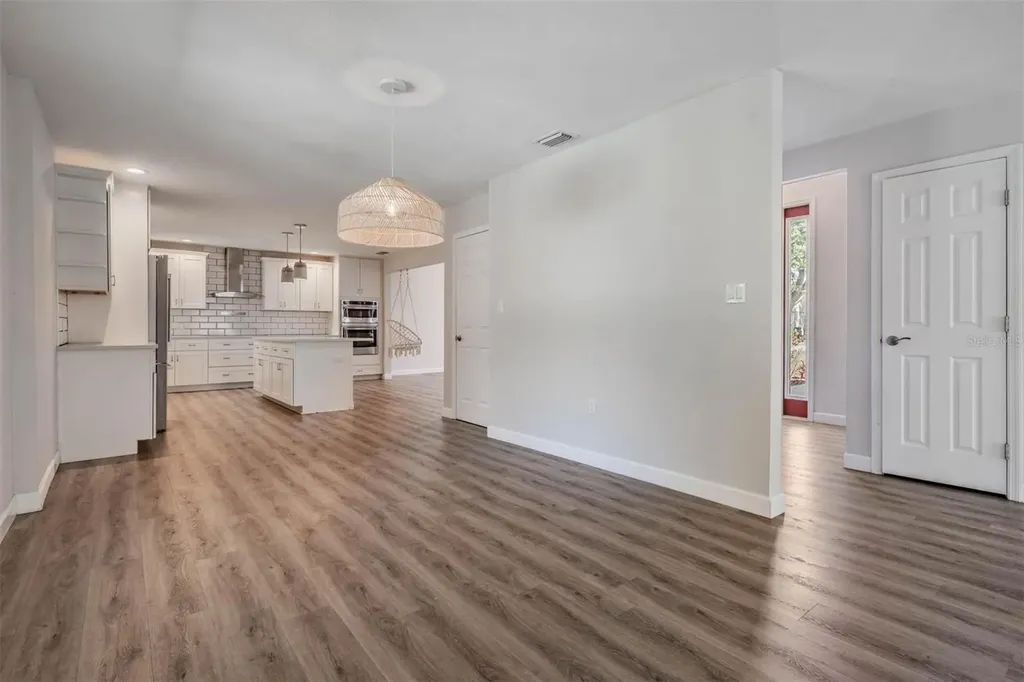 3304 Moran Road Tampa FL 33618