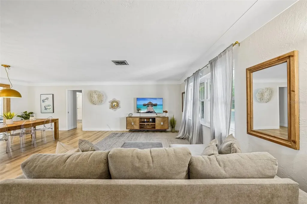 13625 86th Avenue Seminole FL 33776