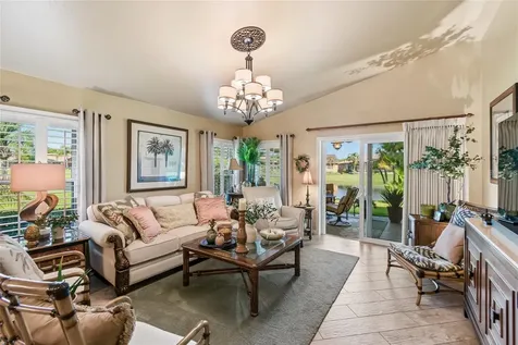 800 Vineyard Way Poinciana FL 34759