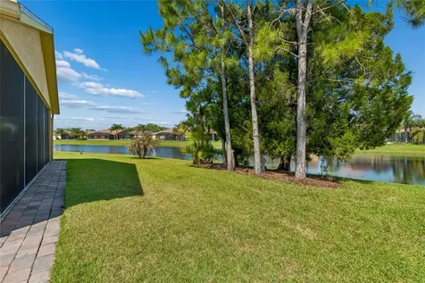 800 Vineyard Way Poinciana FL 34759
