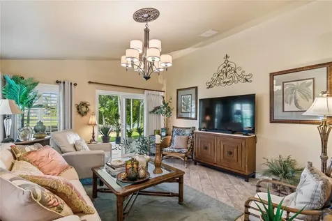 800 Vineyard Way Poinciana FL 34759