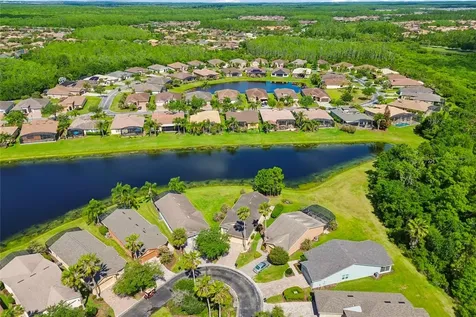 800 Vineyard Way Poinciana FL 34759