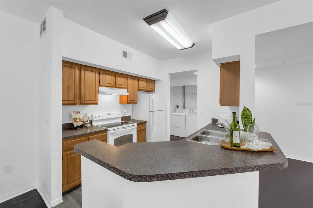 5975 Westgate Drive Orlando FL 32835