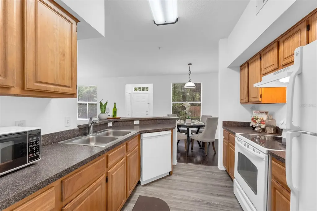 5975 Westgate Drive Orlando FL 32835