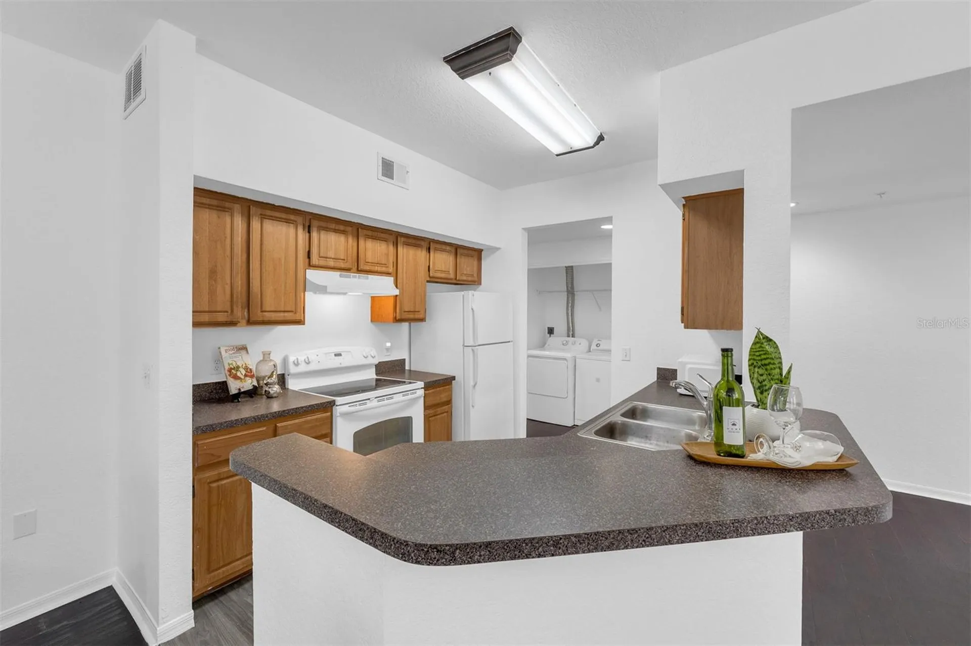 5975 Westgate Drive Orlando FL 32835