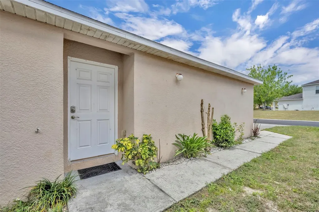 3147 Whispering Trails Street Winter Haven FL 33884