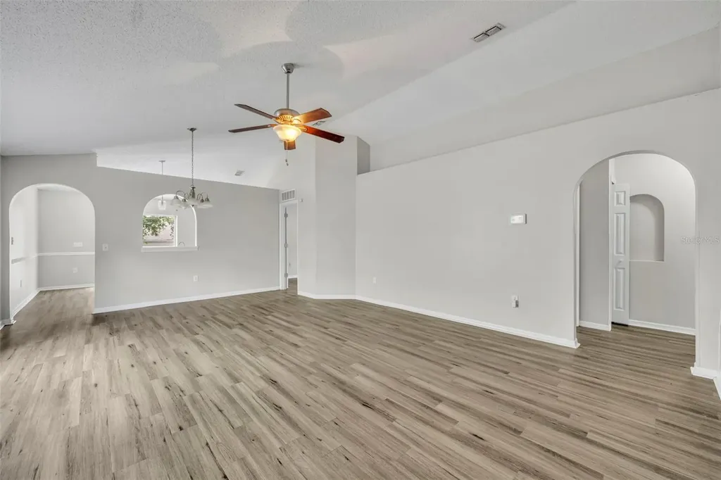 3147 Whispering Trails Street Winter Haven FL 33884