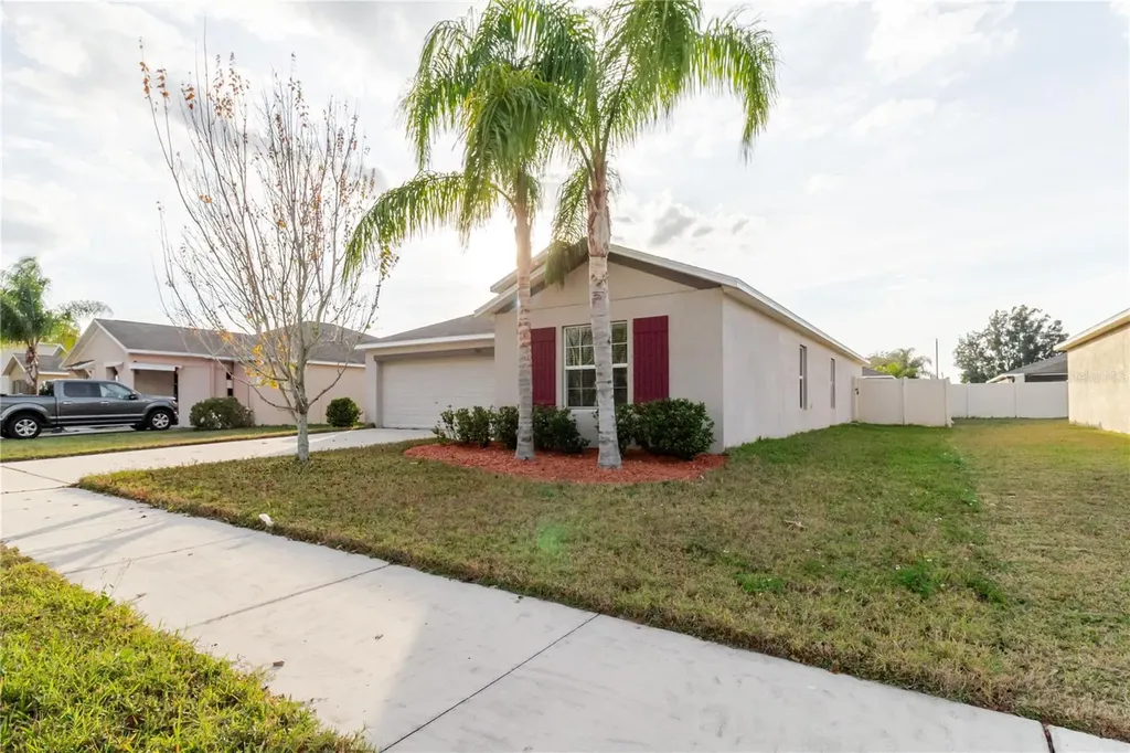 304 Cascade Bend Ruskin FL 33570