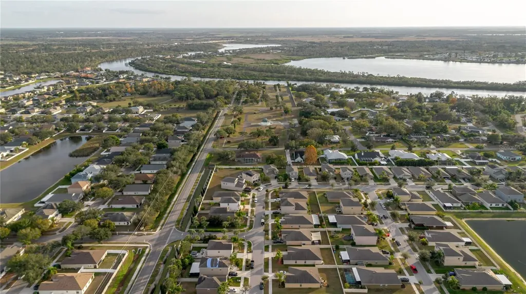 304 Cascade Bend Ruskin FL 33570