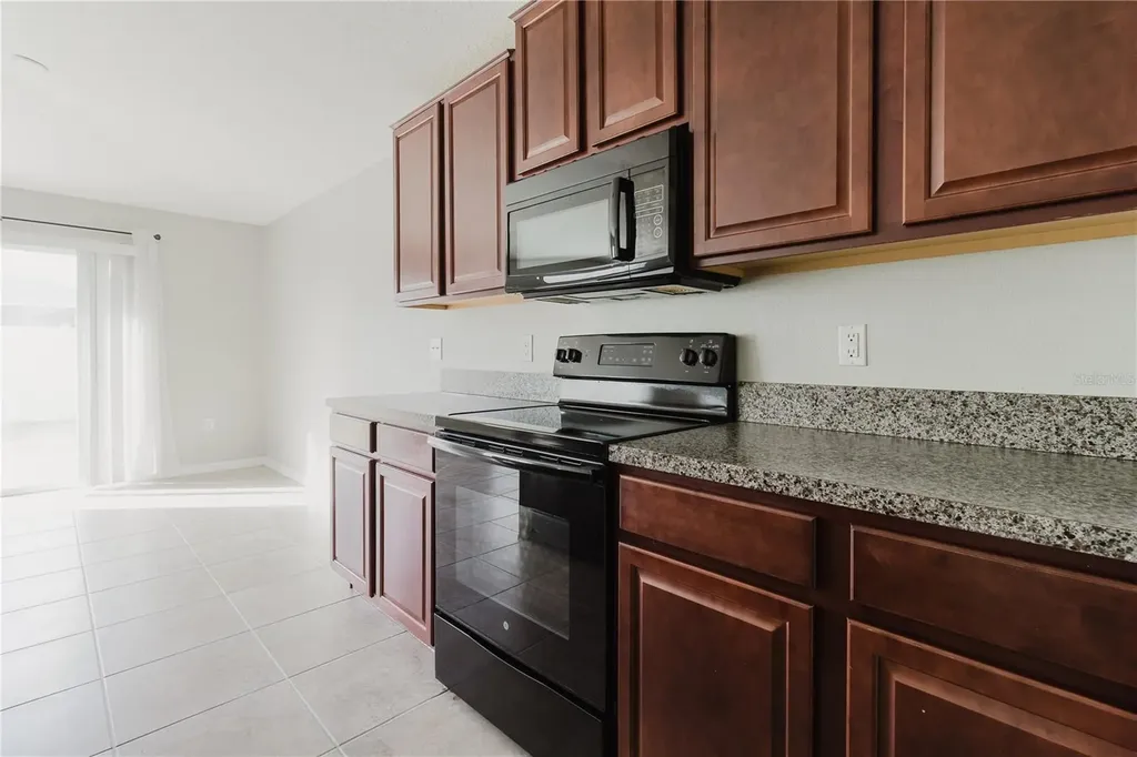 304 Cascade Bend Ruskin FL 33570