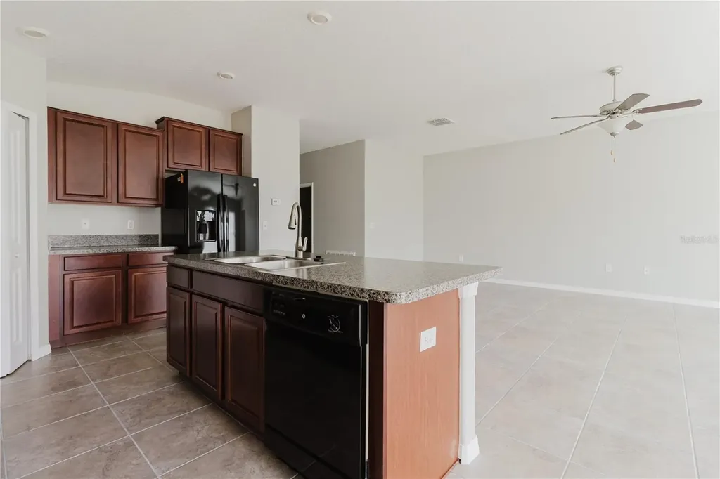 304 Cascade Bend Ruskin FL 33570