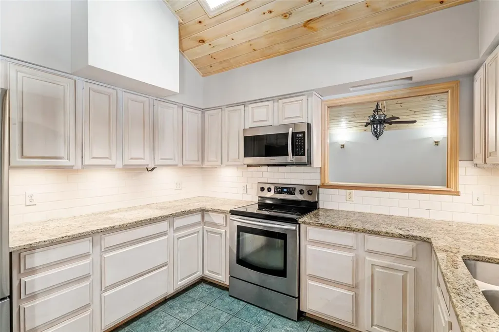 2023 SW 76th Terrace Gainesville FL 32607
