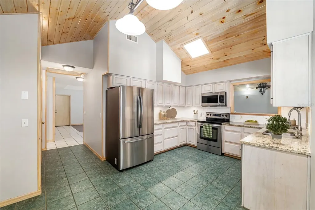 2023 SW 76th Terrace Gainesville FL 32607