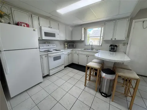 7007 Versailles N Pinellas Park FL 33781