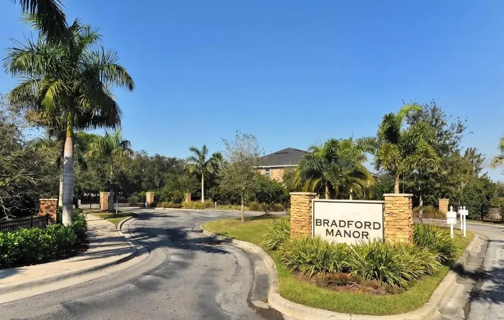 1346 Grantham Drive Sarasota FL 34234