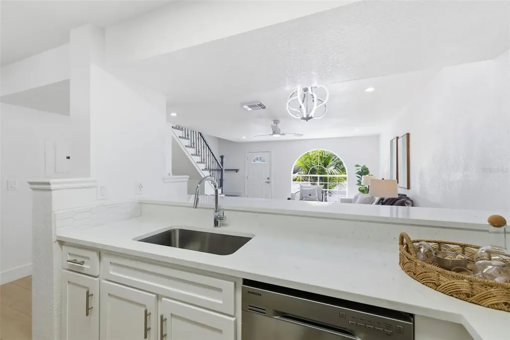 1555 Chateaux De Ville Court Clearwater FL 33764