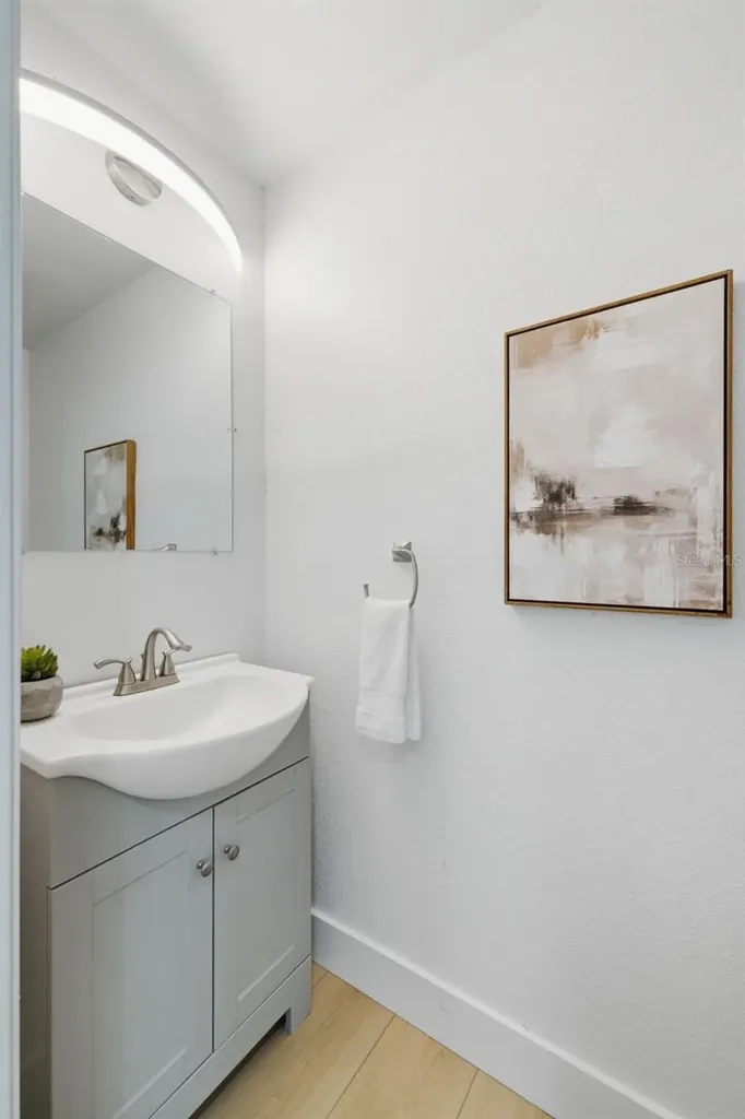 1555 Chateaux De Ville Court Clearwater FL 33764