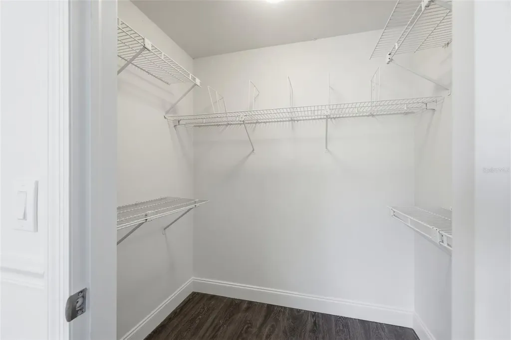 1555 Chateaux De Ville Court Clearwater FL 33764