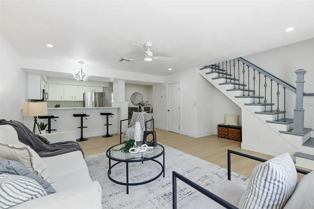 1555 Chateaux De Ville Court Clearwater FL 33764