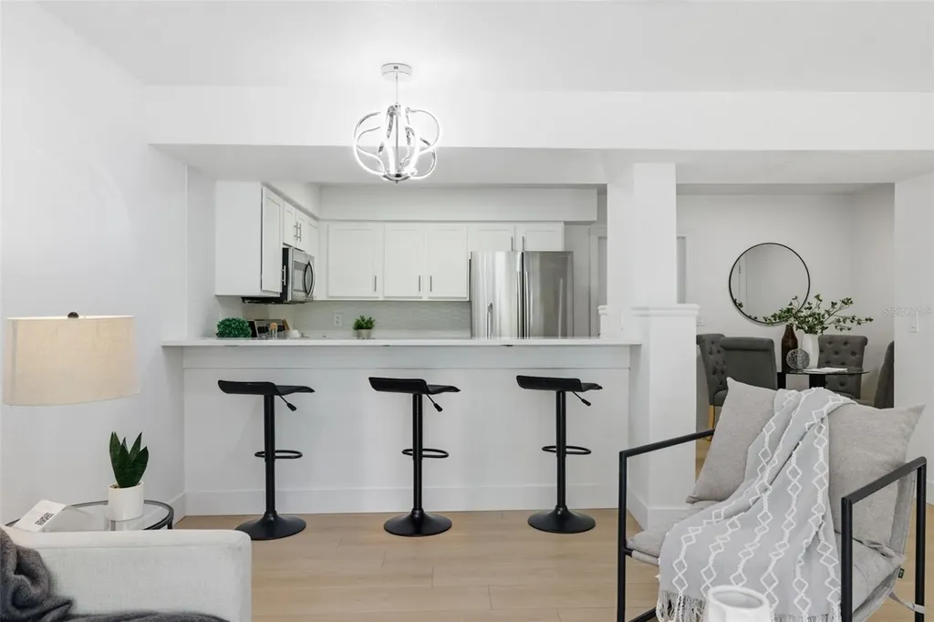 1555 Chateaux De Ville Court Clearwater FL 33764