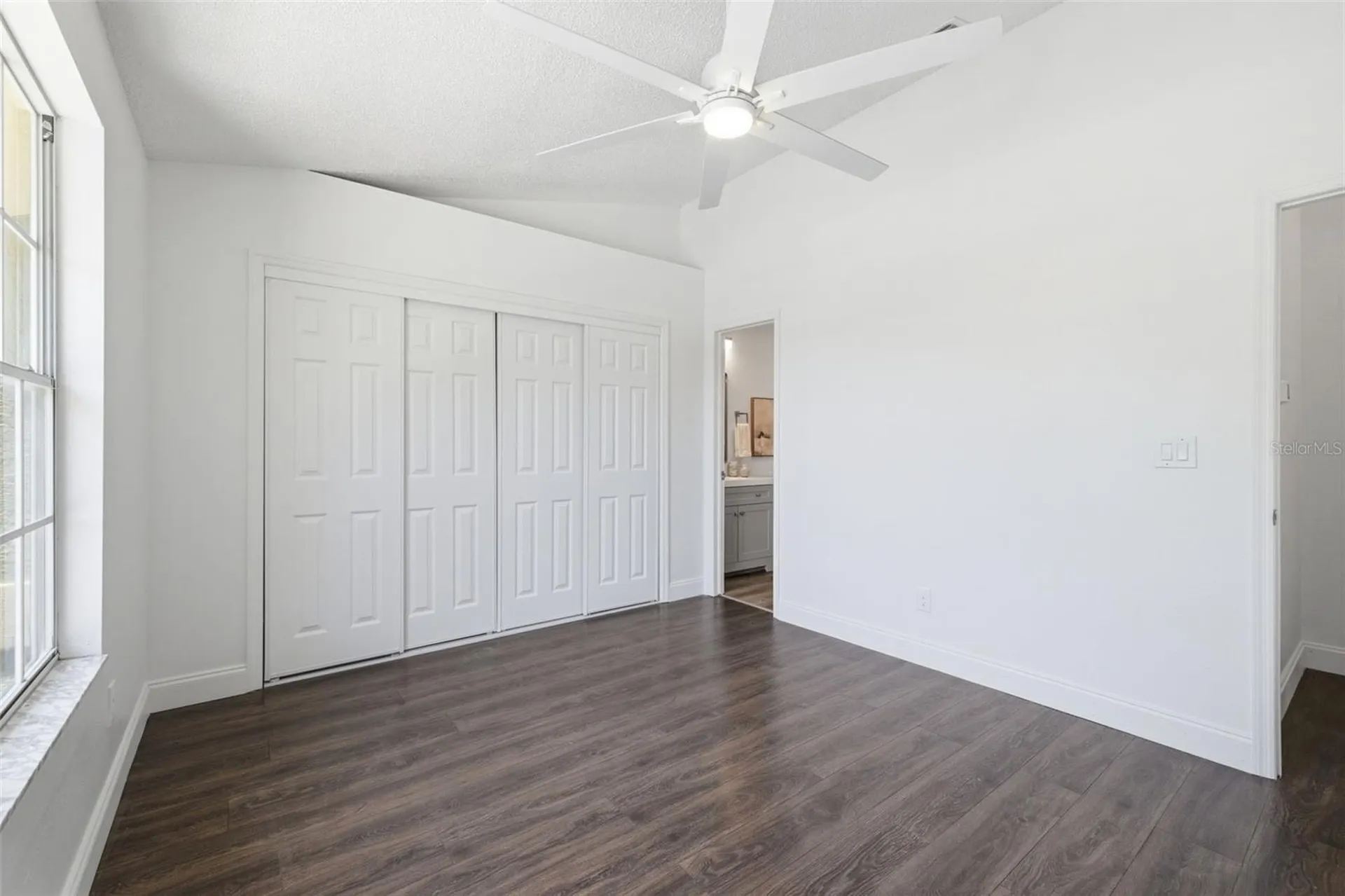 1555 Chateaux De Ville Court Clearwater FL 33764