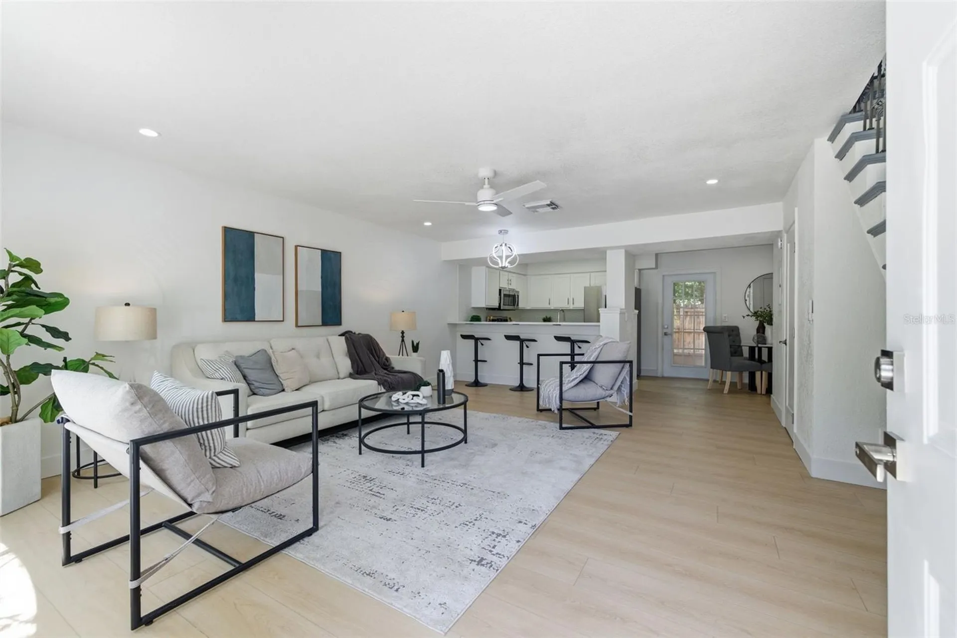1555 Chateaux De Ville Court Clearwater FL 33764