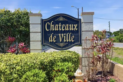 1555 Chateaux De Ville Court Clearwater FL 33764