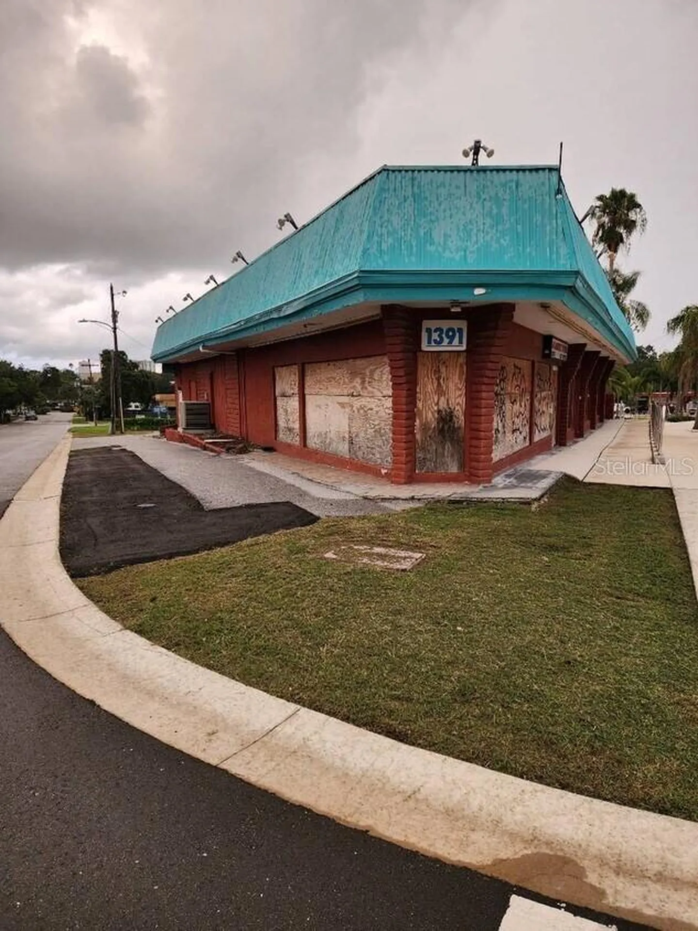 1383 Gulf To Bay Boulevard Clearwater FL 33755