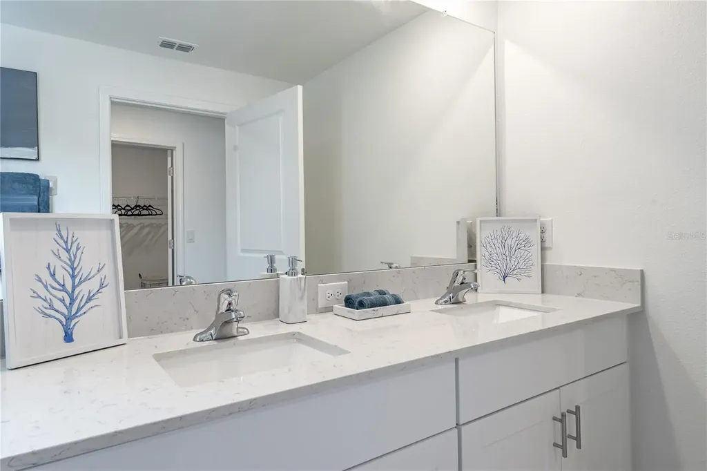 5095 Capri Harbor Drive Wimauma FL 33598