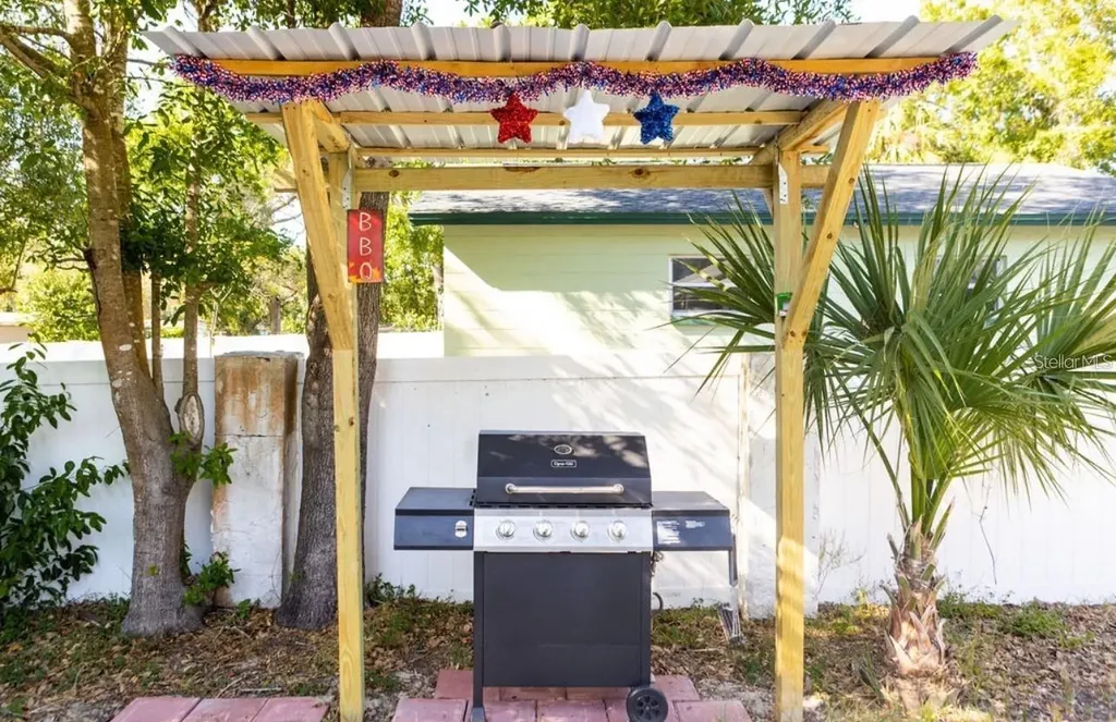 12706 Forest Street Tampa FL 33612