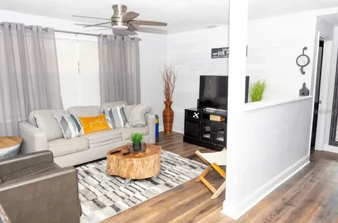 12706 Forest Street Tampa FL 33612