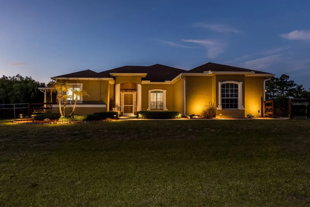 8140 260th Street E Myakka City FL 34251