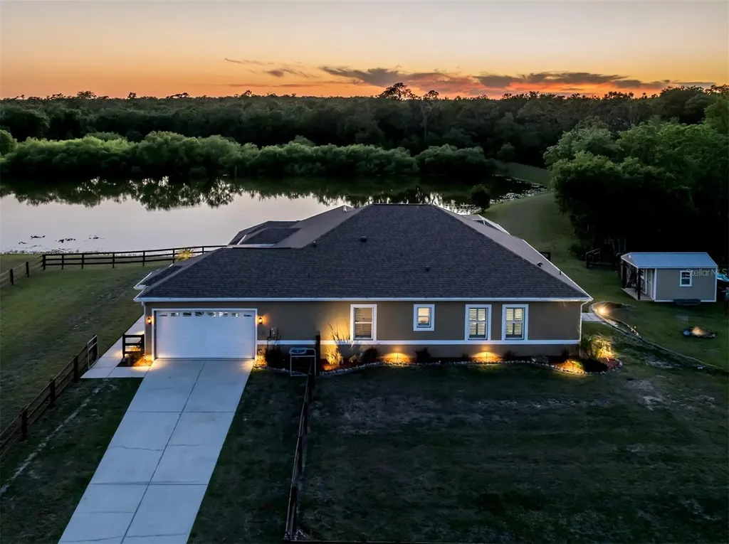 8140 260th Street E Myakka City FL 34251