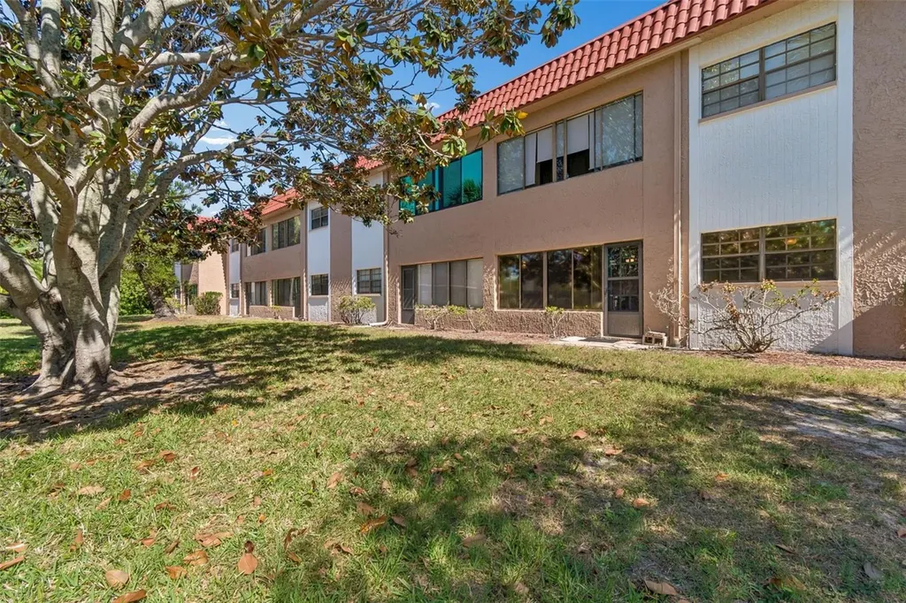 1750 Belleair Forest Drive Belleair FL 33756