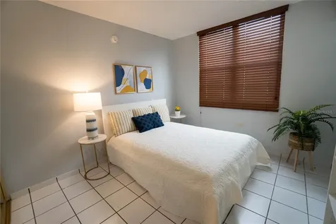 Cond Caparra Chalets 8 Guaynabo PR 00966